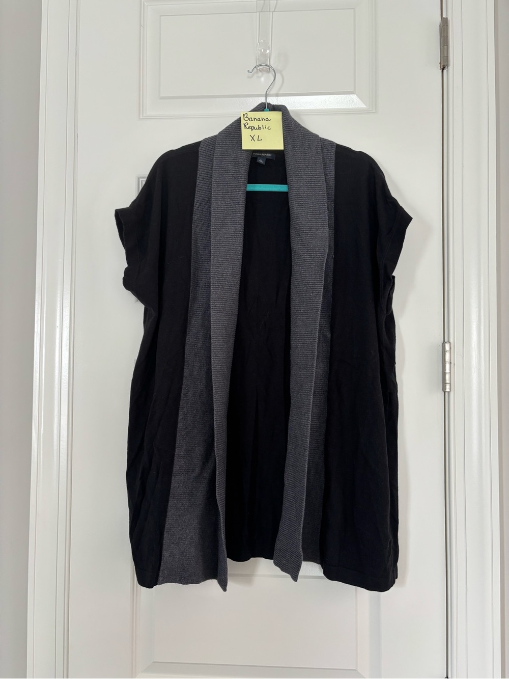 Banana Republic Black Short-Sleeve Open Cardigan with Gray Collar